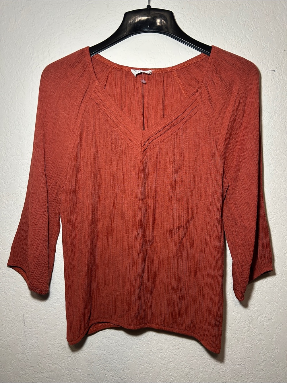 Women’s Rust V-Neck Lightweight Pullover Blouse